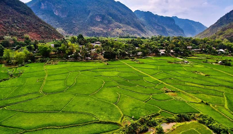 Bicycle Tour Northern Vietnam Hanoi, Mai Chau, Ninh Binh 3 Days